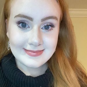 Meet your Posher, Chloe